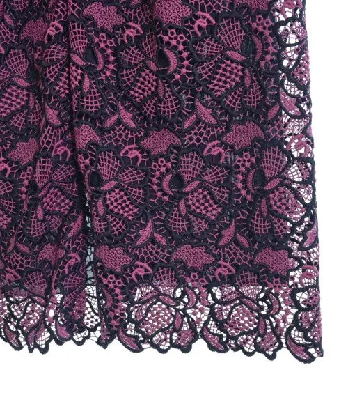 DESIGNWORKS Knee length skirts